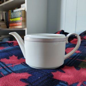 Vera Wang Pink Duchesse Teapot by WEDGWOOD (no lid)